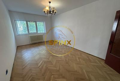 Apartament cu 4 camere decomandat în 1 Mai