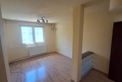 Apartament cu 2 camere decomandat în Colentina