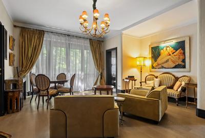Apartament cu 6 camere decomandat, mobilat în Cotroceni