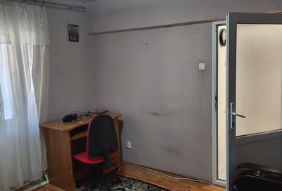 De inchiriat apartament 2 camere, situat etaj 1 in bloc mic, zona Hotel Vrancea. - 5