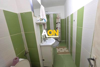 De vanzare apartament 3 camere, etaj 1, Cetate - 10