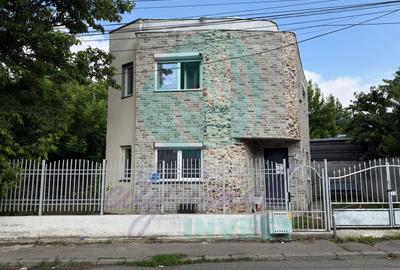 Casa receptionata in 2025 singura in curte - 2