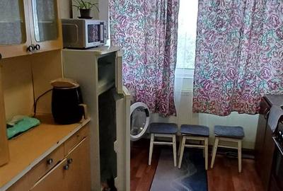 Apartament cu 3 camere decomandat în Alexandru cel Bun