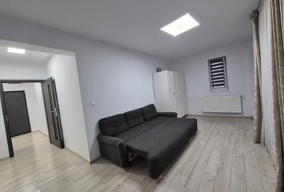 Garsonieră decomandată în Baza 3