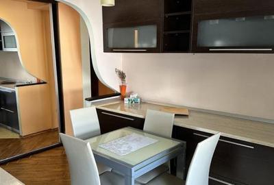 Apartament cu 2 camere decomandat în Inel II