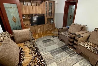 Apartament cu 3 camere semidecomandat, mobilat în Alexandru Obregia