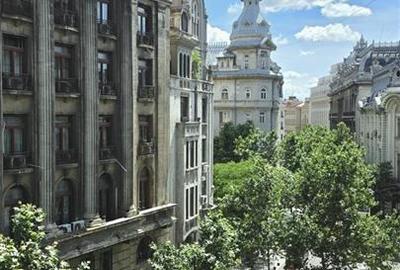Apartament cu 4 camere decomandat în Universitate