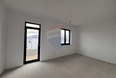 Casă / Vilă cu 4 camere de vânzare - 15