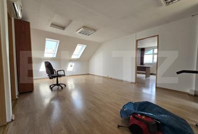 Casa de vanzare, cu 9 camere, 308 mp, zona RrM1 - 10