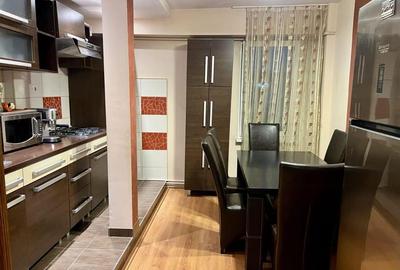 Apartament cu 3 camere decomandat, mobilat în Tudor
