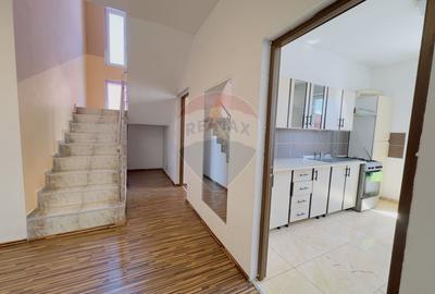 Casă cu 5 camere de vânzare Cartier Orizont 2 Paleu zona Metropolitana - 8