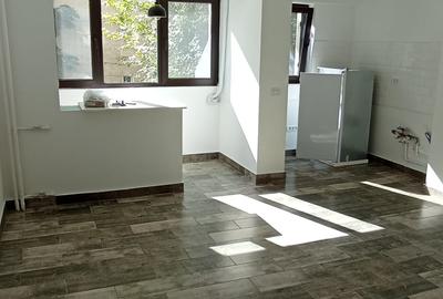 Studio Premium | Orientare spre Bd. Lacul Tei & Parcul Circului - 1