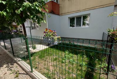 Apartament cu 2 camere decomandat în Micro 11