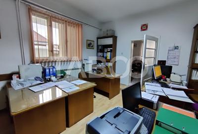 De inchiriat fabrica de productie cu birouri si parcari in Sibiu - 1