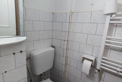 Apartament liber, et. 1, Scoala 8. Disponibil acum. - 12