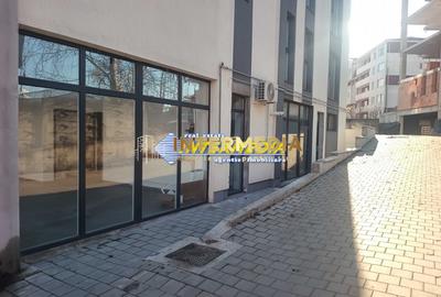 Spatiu Comercial 46 mp Bloc NOU 2025 Finisat Vitrina Stradala mare Parcare - 1