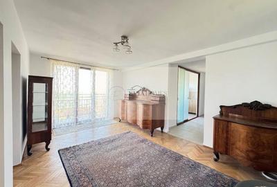 Apartament cu 3 camere semidecomandat, mobilat în Andrei Mureșanu