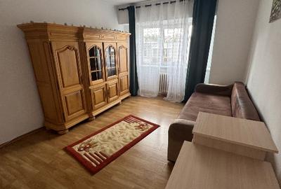 Apartament cu 3 camere decomandat, mobilat în Gară