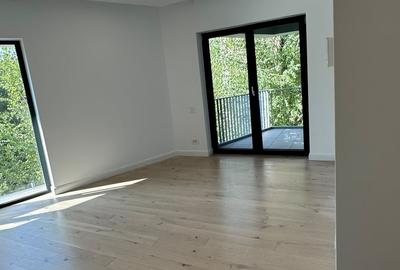 Apartament cu 2 camere decomandat, mobilat în Universitate