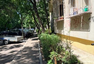 Apartament cu 2 camere decomandat, mobilat în Colentina