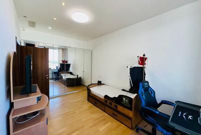 Aleea Privighetorilor- Penthouse 833 mp utili mobilat complet 3600 Euro + TVA - 21