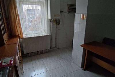 Apartament cu 2 camere semidecomandat, mobilat în Șagului