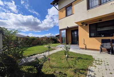 Duplex cu 5 camere în Stupini