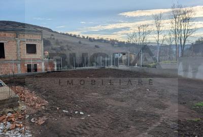 Casa individuala cu 4 camere , 120mp, 700mp teren, zona Mera - 5