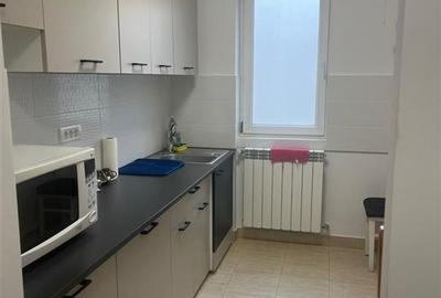 Apartament cu 2 camere semidecomandat, mobilat în Tătărași