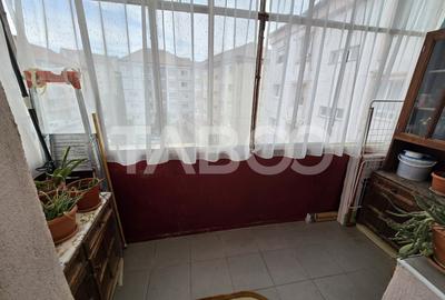 Apartament 3 camere decomandat 2 balcoane etaj 3 Central Sibiu - 8