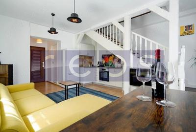 Apartament cu 4 camere semidecomandat, mobilat în P-ța Unirii