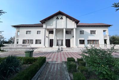 Duplex cu 14 camere în Exterior Nord