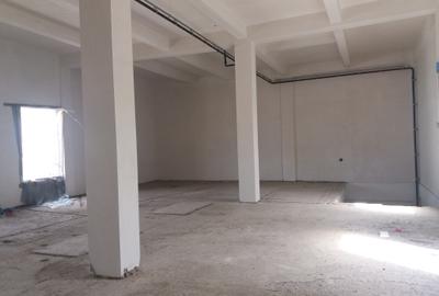 Spațiu comercial, 2000 mp în Nord