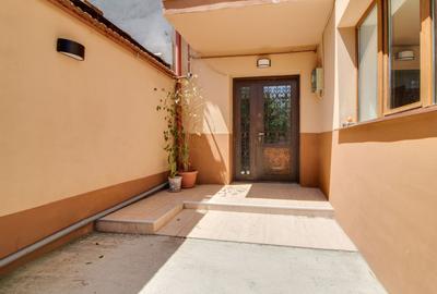 NOU, Vila INDIVIDUALA,  5 camere, P+1+M,nemobilata-Giulesti! - 2