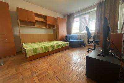 300€, garsoniera mobilata, stradal, acces metrou - 1