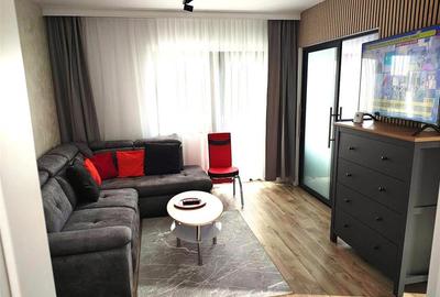 Apartament cu 3 camere decomandat, mobilat în Exterior Sud