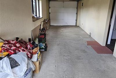 Casă/Vilă spațioasă cu etaj și garaj – Preț: 250.0 - 27