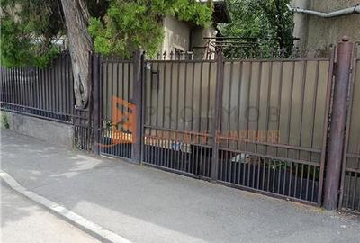 Casa tip parter zona Centru - 1