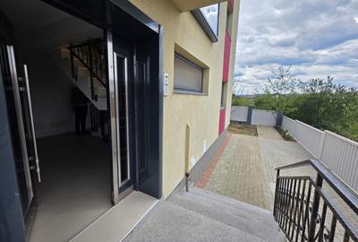 Apartament elegant 3 camere de inchiriat Pacurari - 1