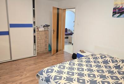 Vand apartament 4 camere decomandat  Deva, Ion Creanga (Al. Neptun), etaj 3 - 6