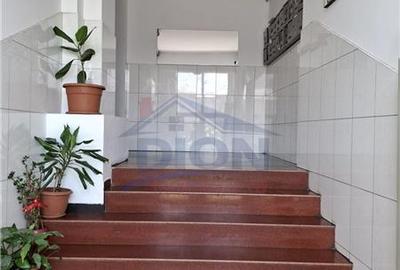 Apartament cu 3 camere decomandat în Ultracentral