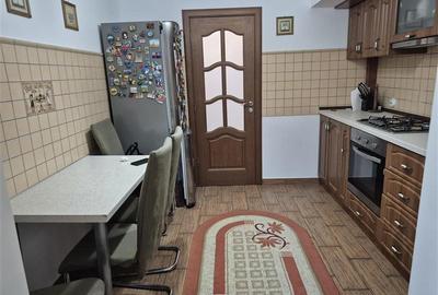 Apartament 3 camere de inchiriat zona Pacurari - Pizza Smile - 10
