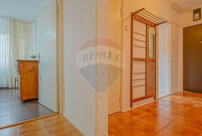 Apartament 2 cam de închiriat Zona Griviței Mobilat și utilat etaj 1 - 4