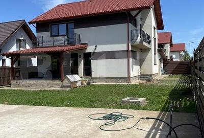Casă individuală cu 5 camere în Tărlungeni