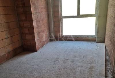 Apartament cu 2 camere decomandat în Dâmbul Rotund