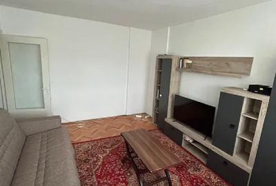 Apartament cu 3 camere decomandat în Păcurari