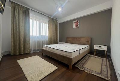 Apartament cu 3 camere decomandat, mobilat în Nicolina