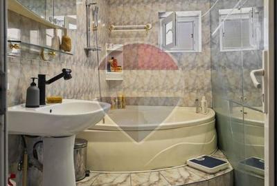 Apartament cu 4 camere de vânzare în zona Sebastian - 11