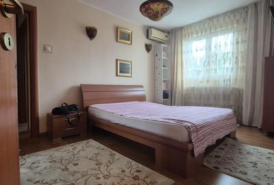 Apartament cu 3 camere circular în Drumul Taberei