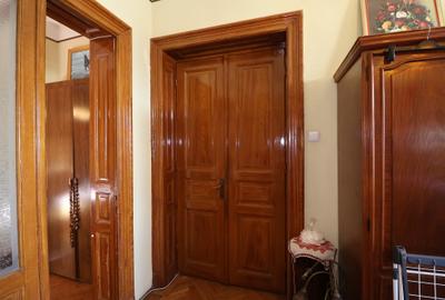 Apartament interbelic cu 3 camere și garaj în Piața Romană – ASE - 7